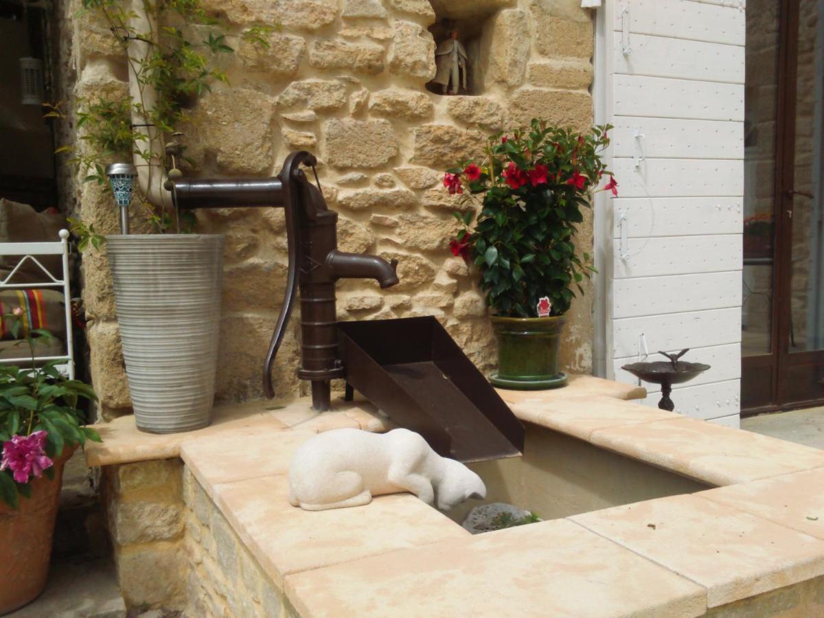 Le Mas Du Chat Panzió Cavaillon Kültér fotó